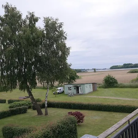 Appartement Auf Ruegen Mit Boddenblick