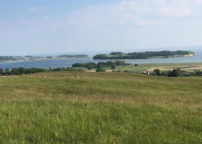 Auf Ruegen Mit Boddenblick Groß Zicker